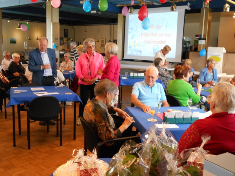Bridgeclub Drechtsteden gaat ’s middags bridgen